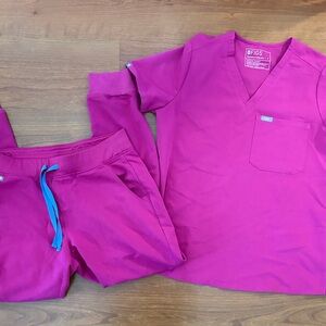 Woman’s FIGS scrubs